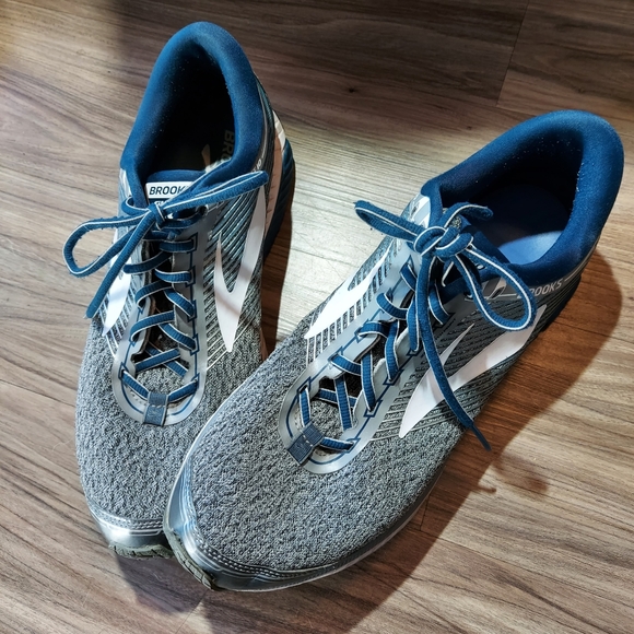 Brooks ghost 10 shoes